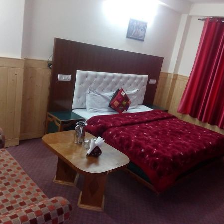 Gautam Hotel & Cottage Manāli Extérieur photo